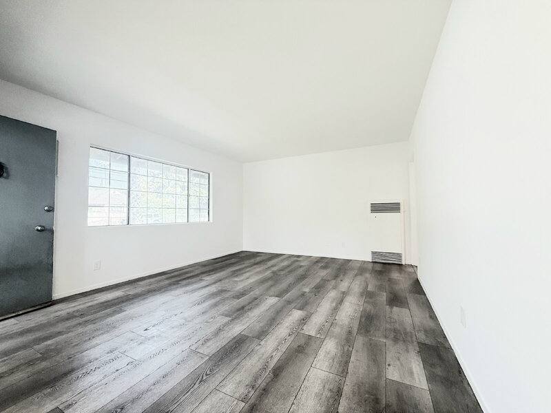 Apartment for rent at 10565 Camarillo St, North Hollywood, CA 91601