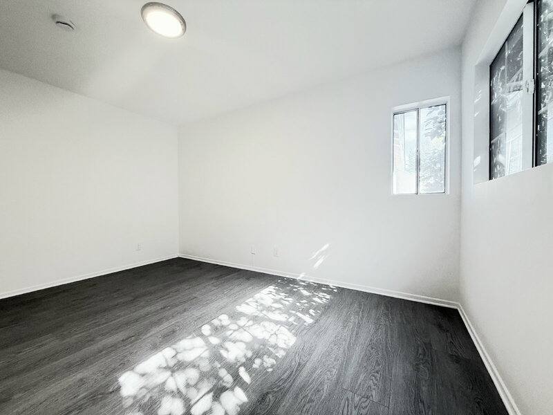 Apartment for rent at 10565 Camarillo St, North Hollywood, CA 91601