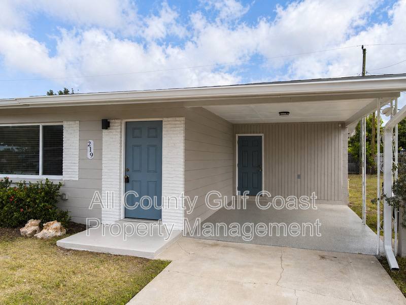 House for rent at 219 Glen Oak Rd, Venice, FL 34293