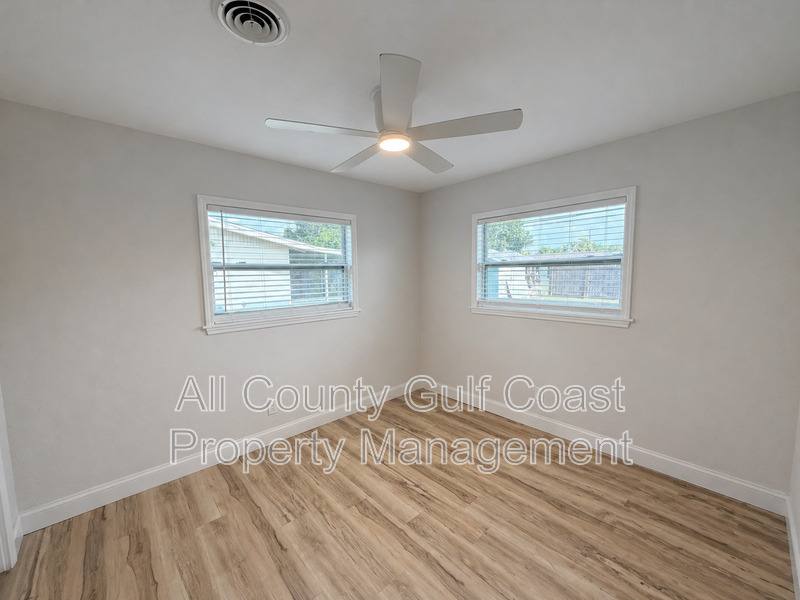 House for rent at 219 Glen Oak Rd, Venice, FL 34293