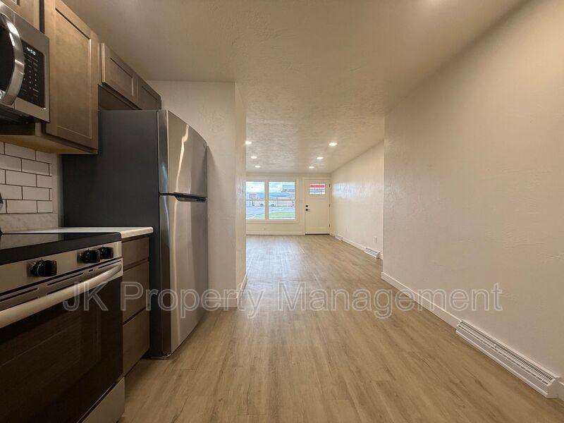 Apartment for rent at 2002 6th St NE, Great Falls, MT 59404