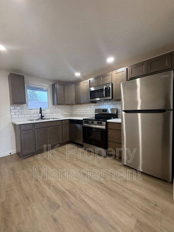 Apartment for rent at 2002 6th St NE, Great Falls, MT 59404