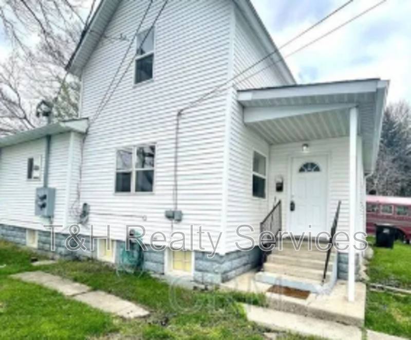 Apartment for rent at 609 S Crystal St, Kokomo, IN 46901