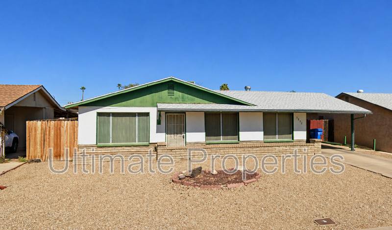 House for rent at 3832 W Acapulco Lane, Phoenix, AZ 85053