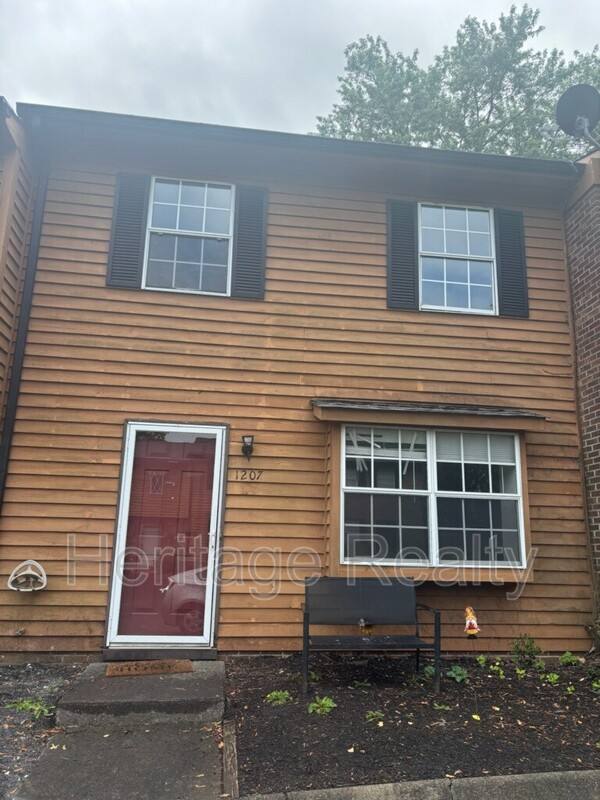 Townhouse for rent at 1207 Crest Brook Dr, Knoxville, TN 37923