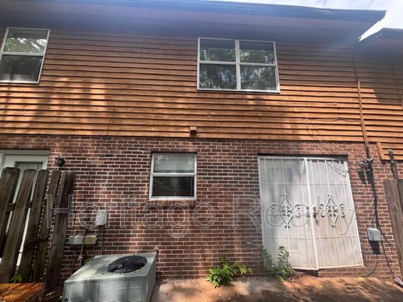 Townhouse for rent at 1207 Crest Brook Dr, Knoxville, TN 37923