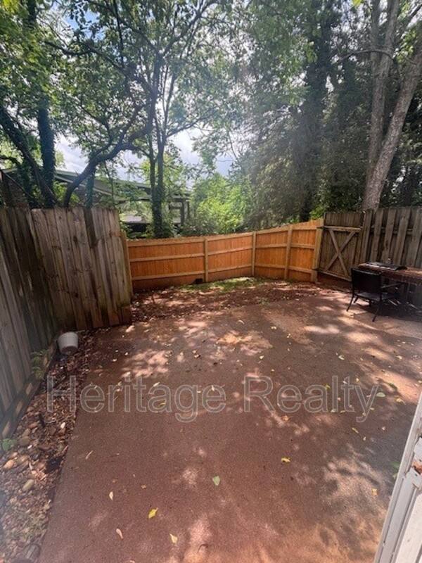 Townhouse for rent at 1207 Crest Brook Dr, Knoxville, TN 37923
