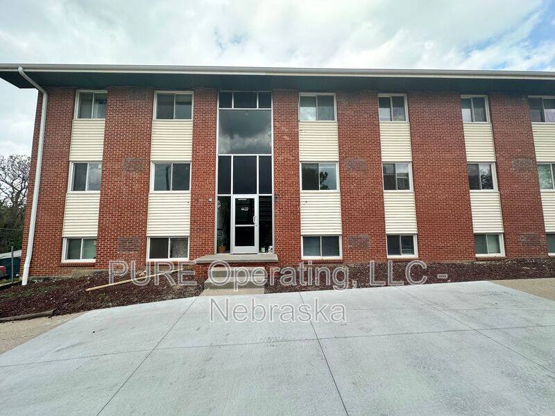 Apartment for rent at 4420 S 25th St #6, Omaha, NE 68107
