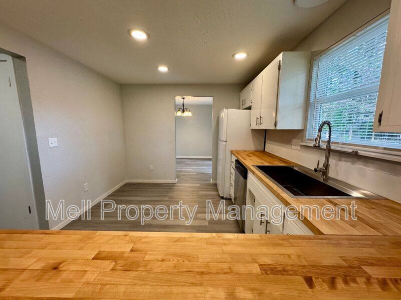 House for rent at 526 Holly Lane, Shelton, WA 98584