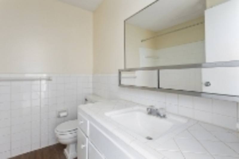 Apartment for rent at 439 W 87th Place, Kansas City, MO 64114
