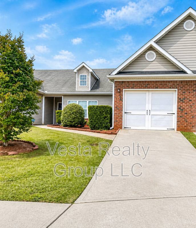 Townhouse for rent at 1055 City Park Dr, McDonough, GA 30252