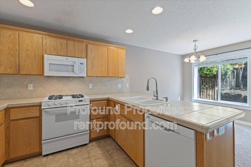 Townhouse for rent at 20176 SW Bernice Lane, Beaverton, OR 97007