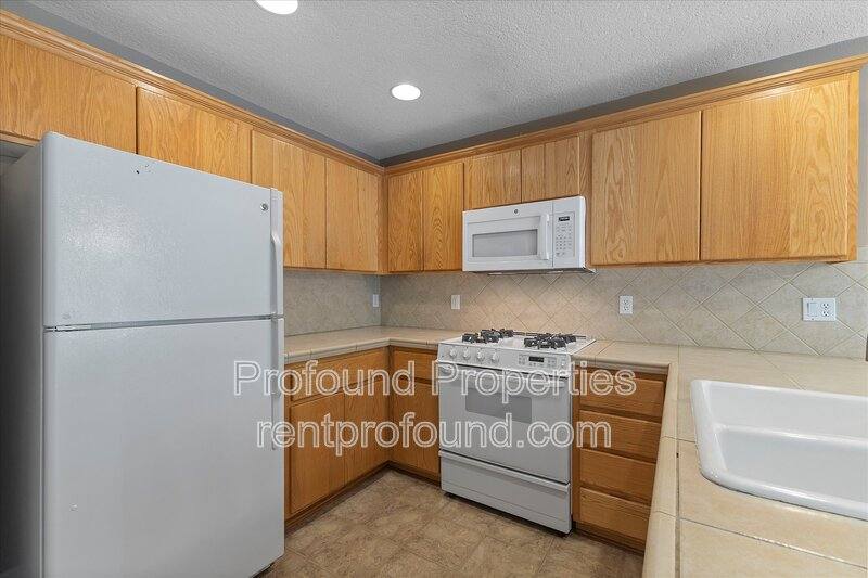 Townhouse for rent at 20176 SW Bernice Lane, Beaverton, OR 97007