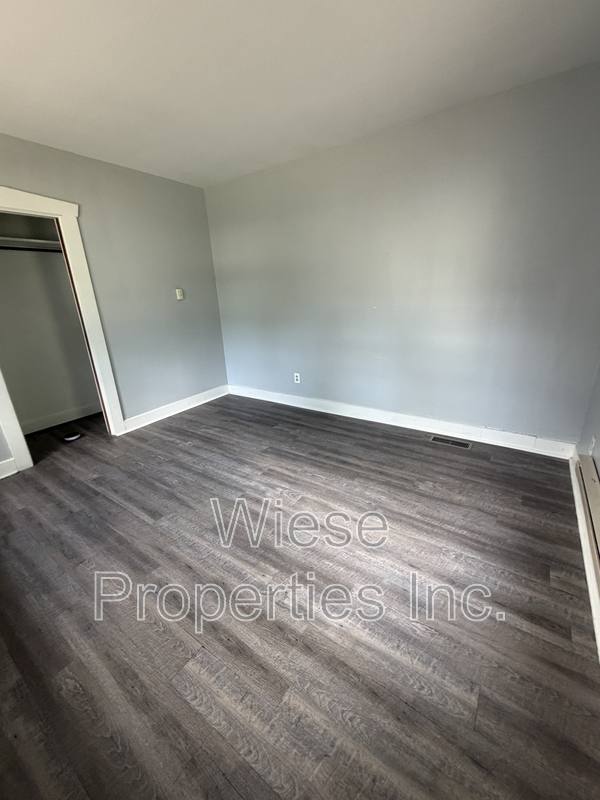 House for rent at 2328 S 10th St, Springfield, IL 62703