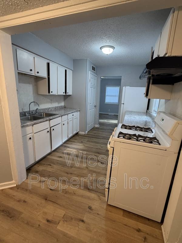 House for rent at 2213 E Adams St, Springfield, IL 62703