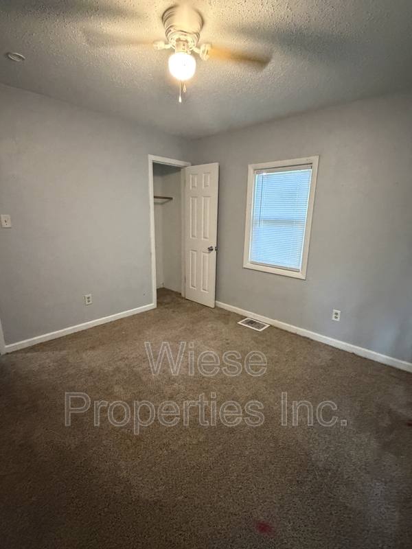 House for rent at 2213 E Adams St, Springfield, IL 62703