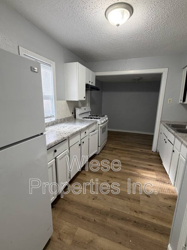 House for rent at 2213 E Adams St, Springfield, IL 62703