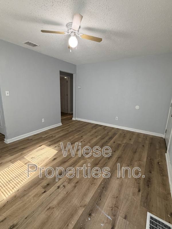 House for rent at 2213 E Adams St, Springfield, IL 62703