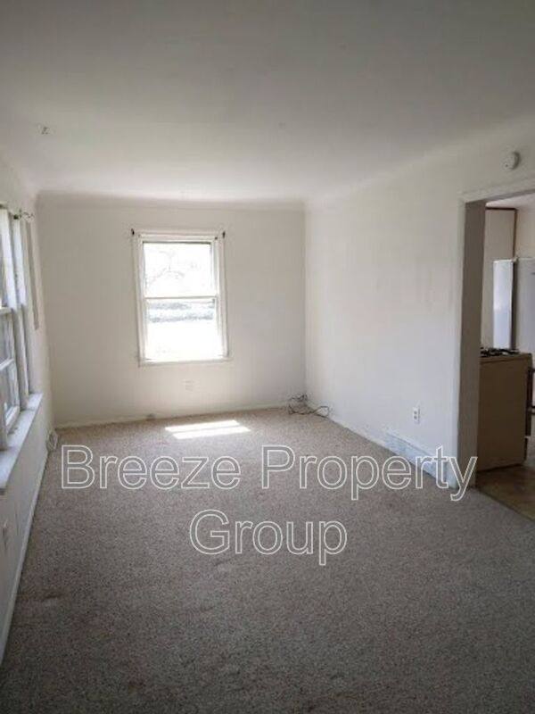 House for rent at 3405 Beaumont Dr, Toledo, OH 43608