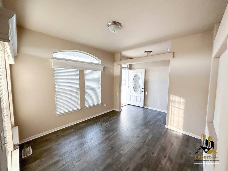 House for rent at 318 Hickory St, Roseville, CA 95678