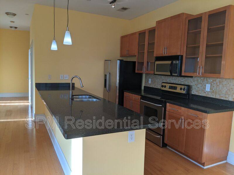 Apartment for rent at 709 N 4th St #402R, Wilmington, NC 28401