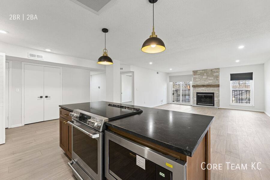 Apartment for rent at 2900 W 53rd St, Mission, KS 66205