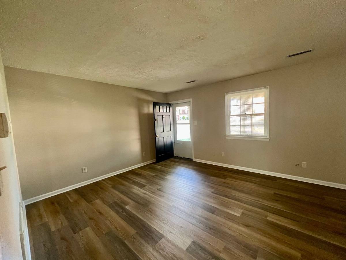 Apartment for rent at 106 Holmes Circle, Lynchburg, VA 24501
