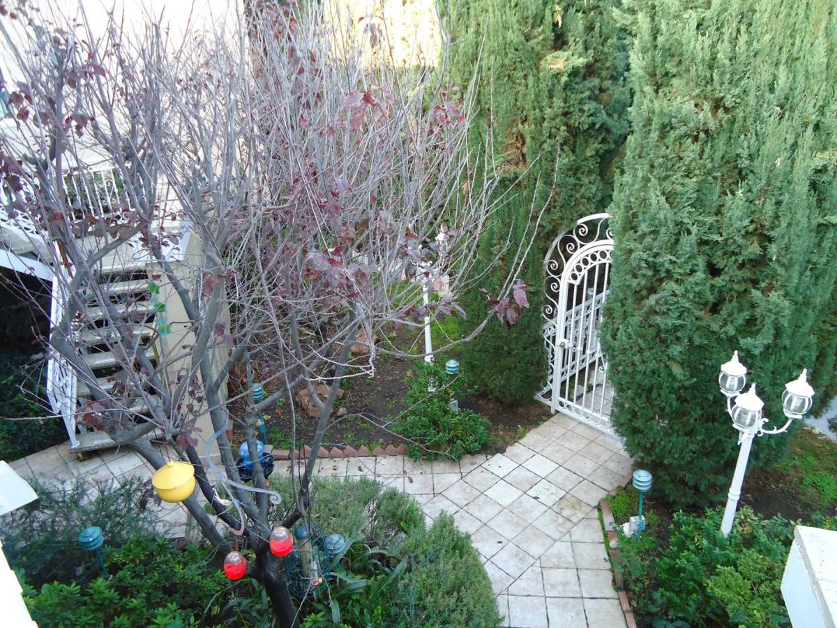 Apartment for rent at 237-245 1 2 Church Lane, Los Angeles, CA 90049