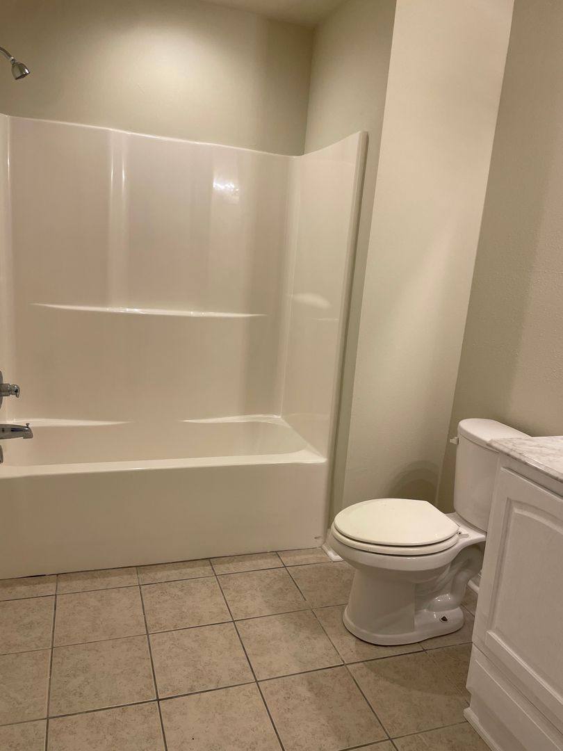 Townhouse for rent at 1242 Sharlo Ave #C-2, Baton Rouge, LA 70820