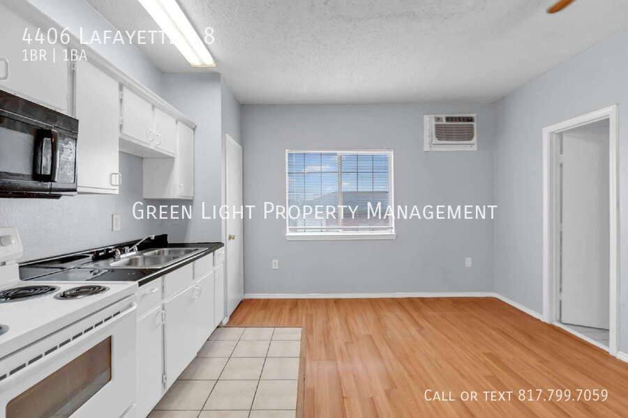 Apartment for rent at 4406 Lafayette #8, Dallas, TX 75204