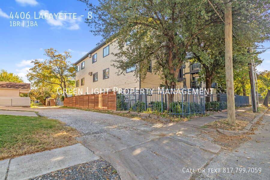 Apartment for rent at 4406 Lafayette #8, Dallas, TX 75204