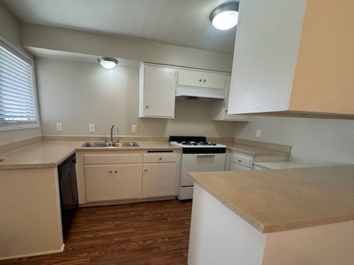 Apartment for rent at 171 S Valencia St, La Habra, CA 90631