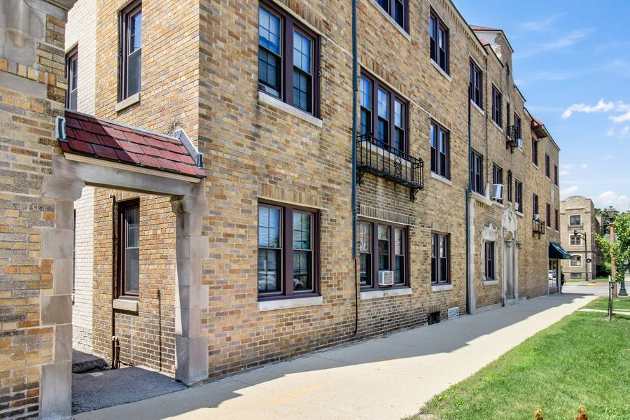 Apartment for rent at 3919 N Morris Blvd #102, Milwaukee, WI 53211