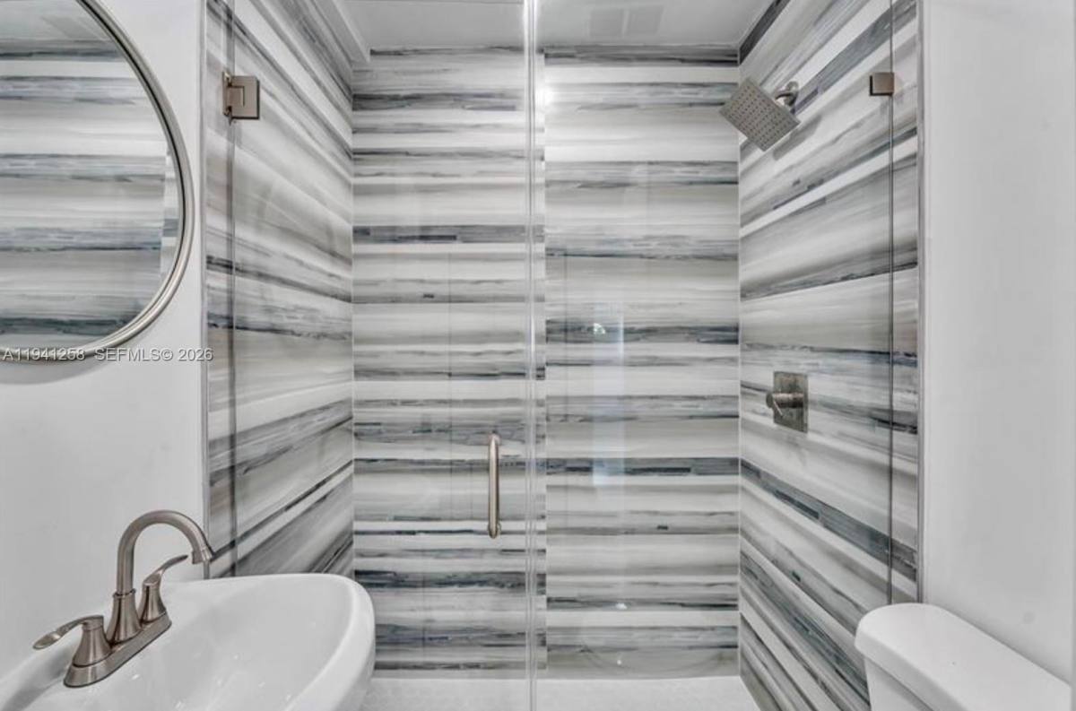 Apartment for rent at 211 SE 9th St #211, Hallandale, FL 33009