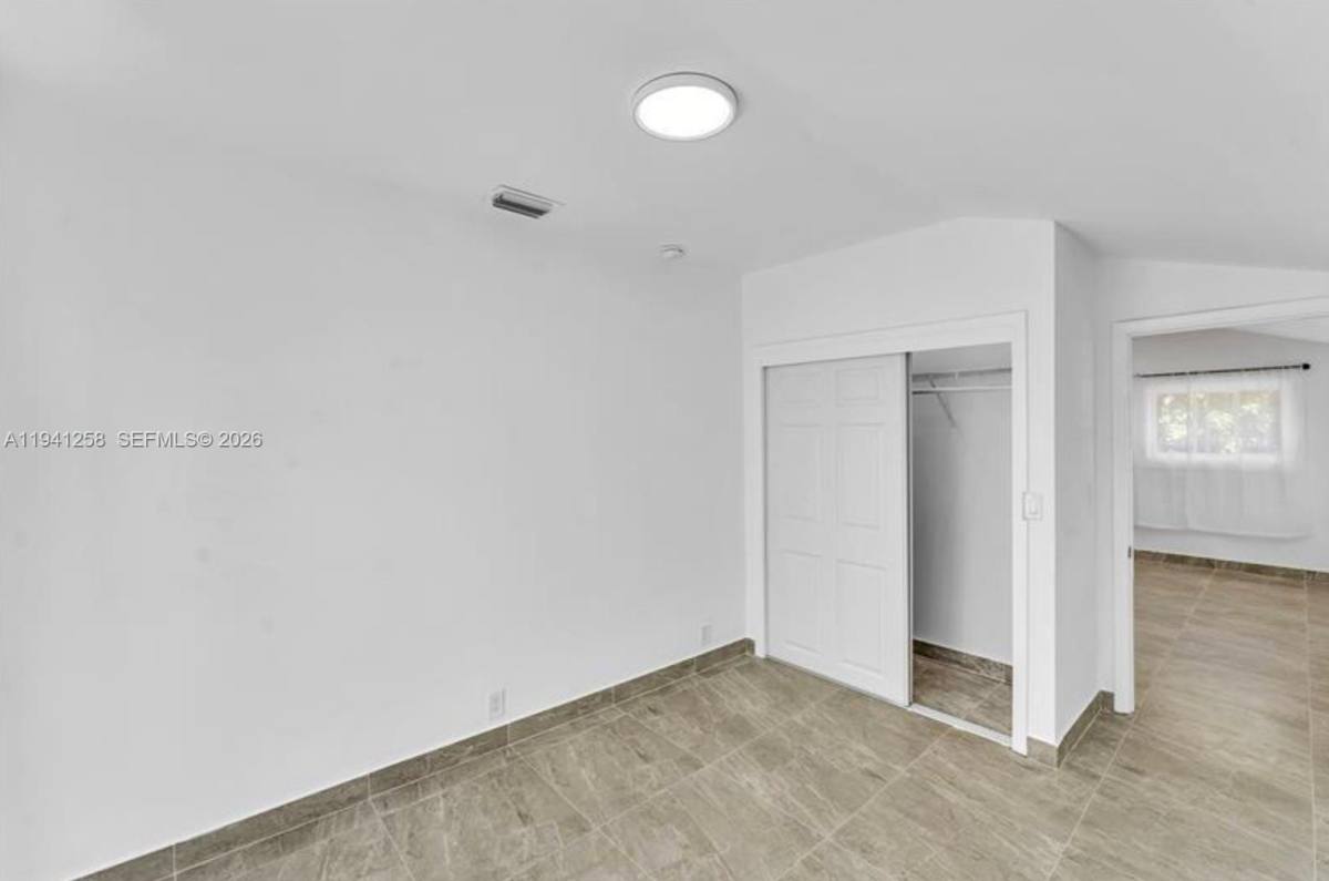 Apartment for rent at 211 SE 9th St #211, Hallandale, FL 33009
