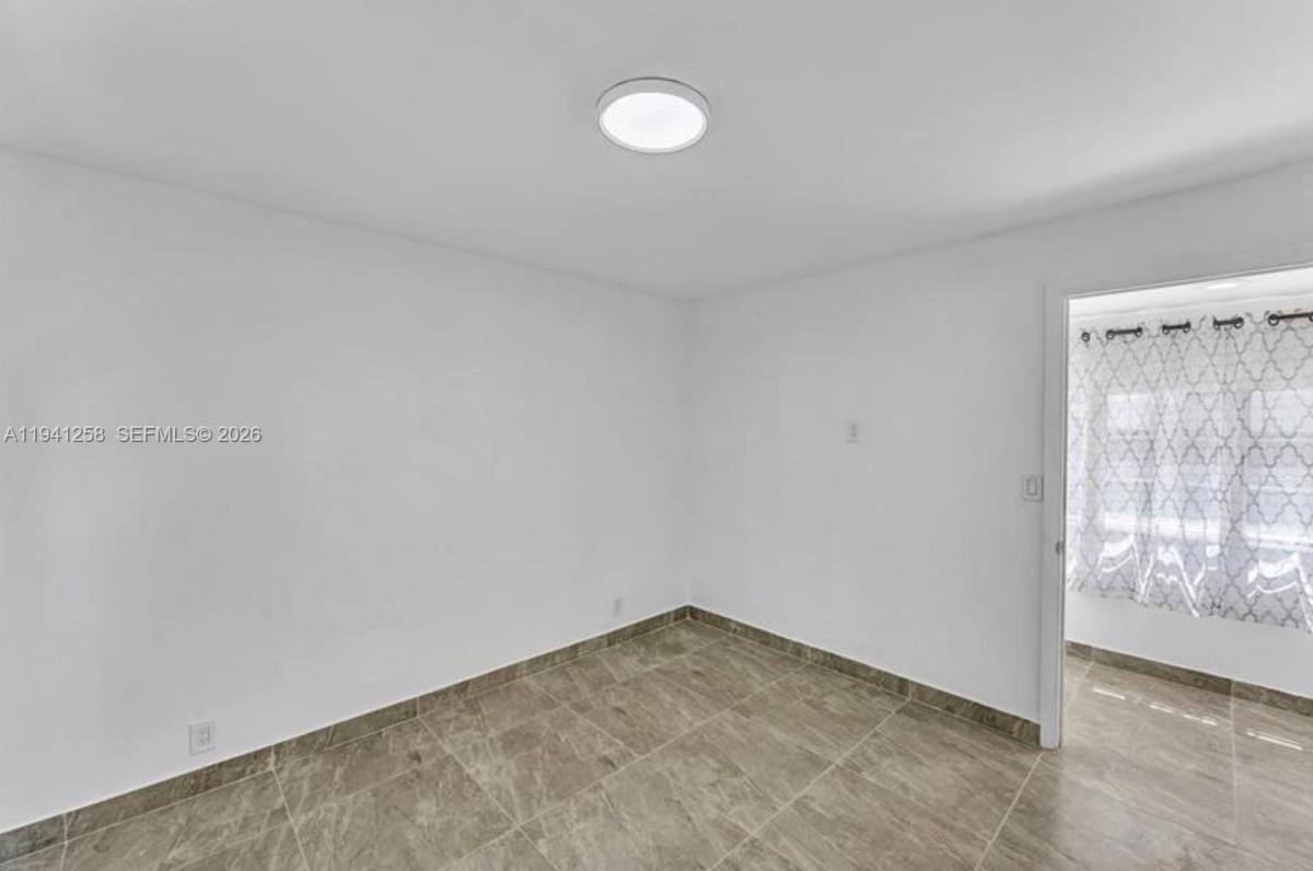 Apartment for rent at 211 SE 9th St #211, Hallandale, FL 33009