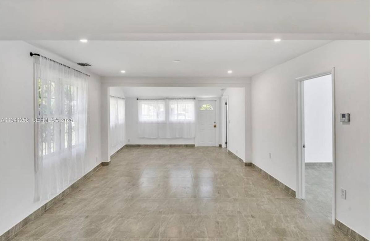 Apartment for rent at 211 SE 9th St #211, Hallandale, FL 33009