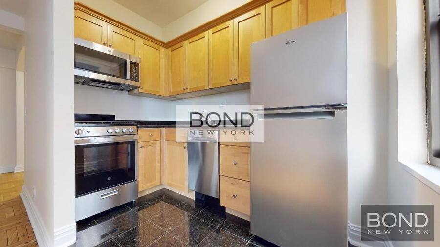 Condo for rent at 141 E 56th St #J, New York, NY 10022