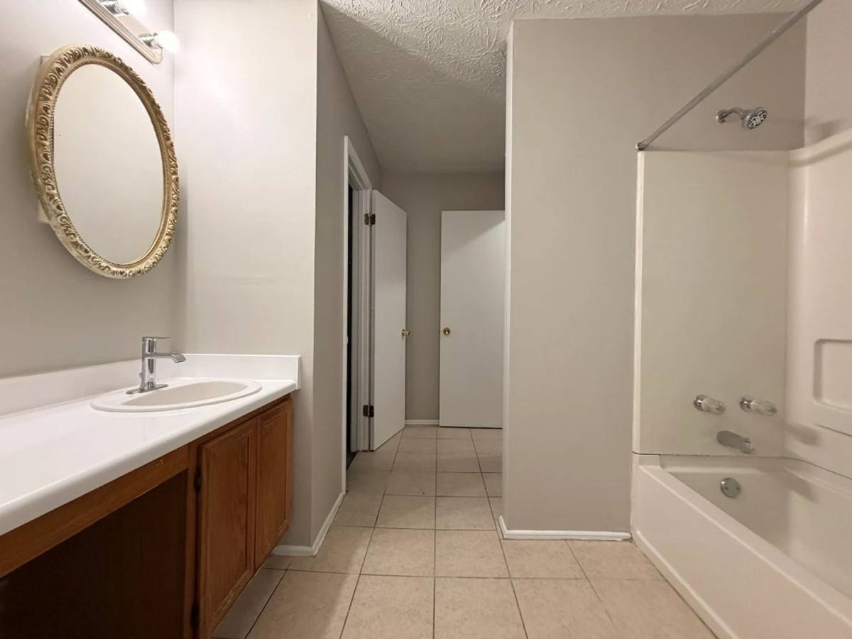 House for rent at 1995 Glenwood Downs Dr, Decatur, GA 30035
