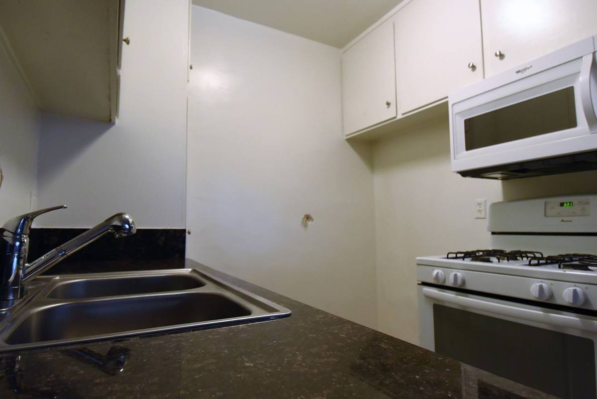 Apartment for rent at 5255 Blakeslee Ave, North Hollywood, CA 91601