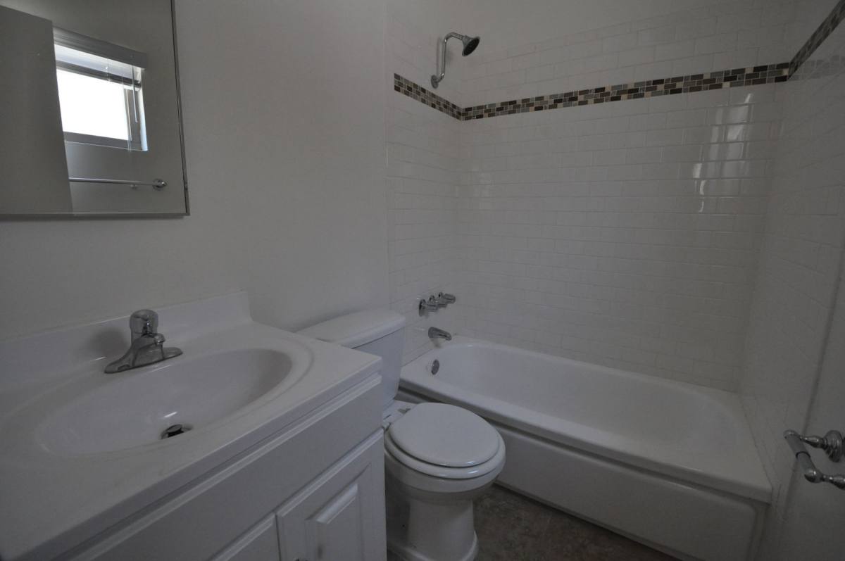 Apartment for rent at 5255 Blakeslee Ave, North Hollywood, CA 91601