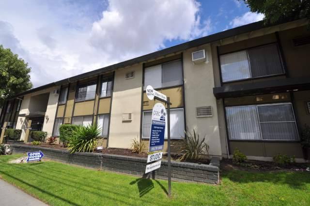 Apartment for rent at 7350 Kester Ave, Van Nuys, CA 91405