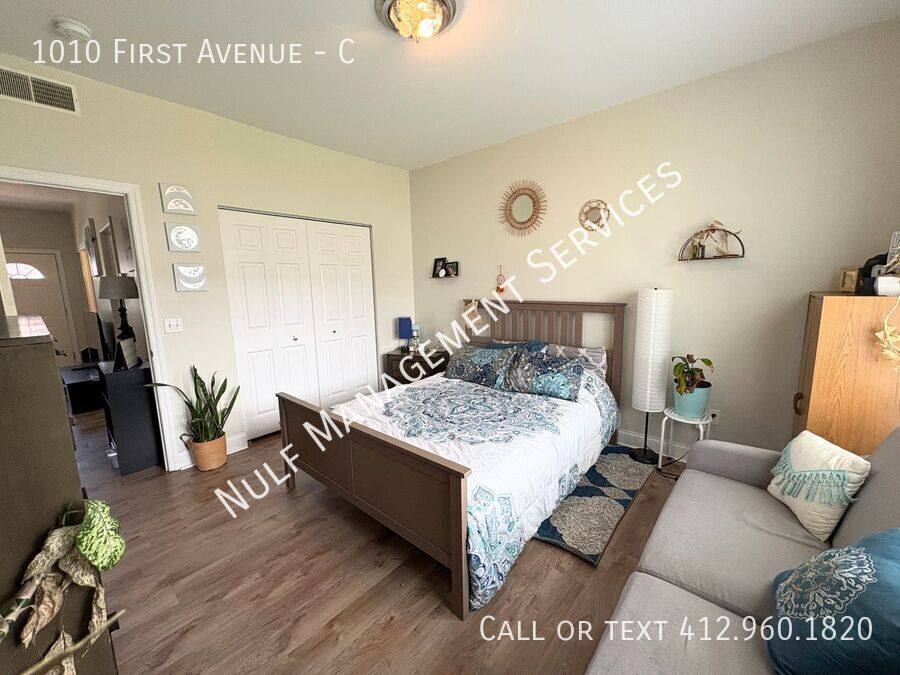 Apartment for rent at 1010 First Ave #C, Coraopolis, PA 15108