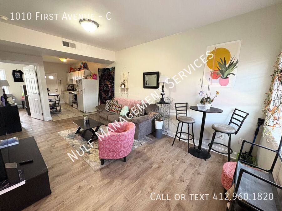 Apartment for rent at 1010 First Ave #C, Coraopolis, PA 15108