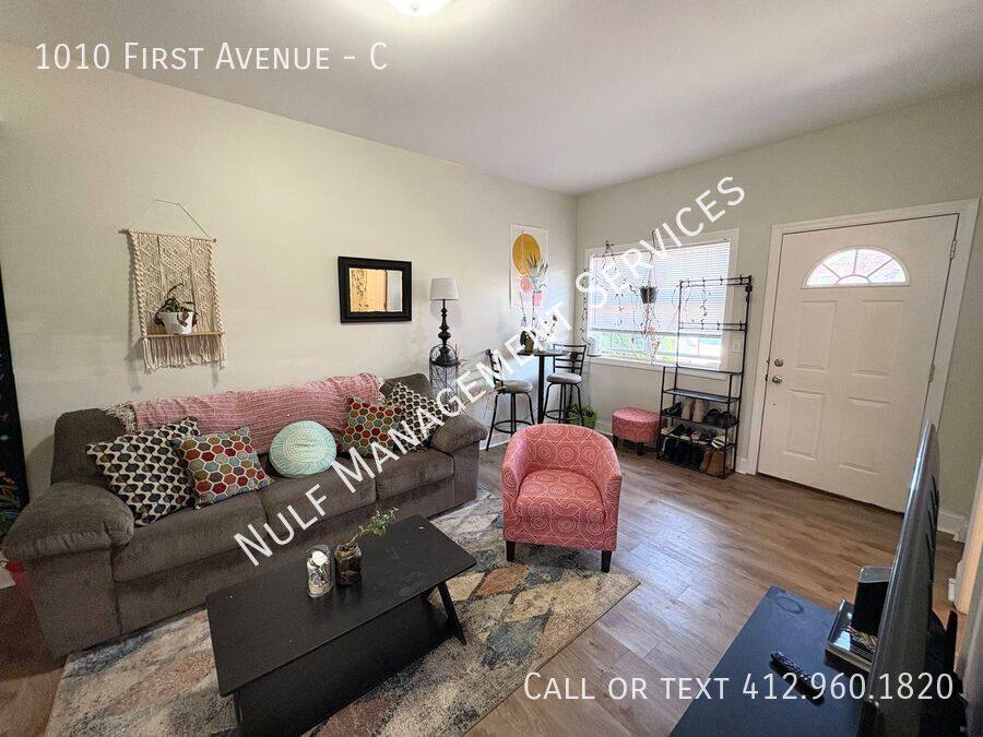 Apartment for rent at 1010 First Ave #C, Coraopolis, PA 15108