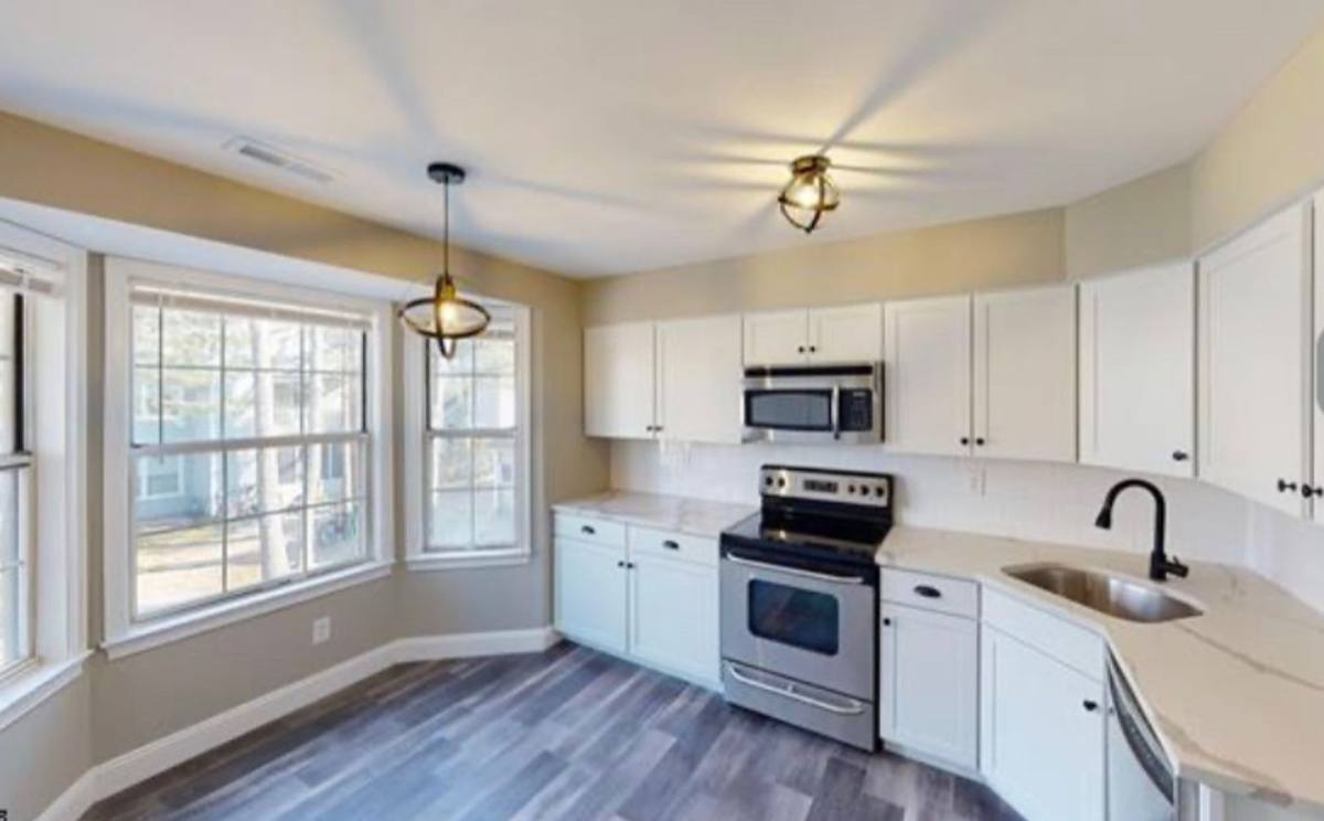 House for rent at 750 E Fishers Creek Rd, Absecon, NJ 08205