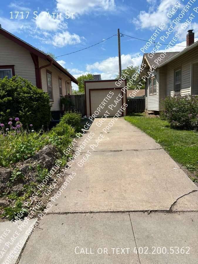 House for rent at 1717 S 14th St, Lincoln, NE 68502