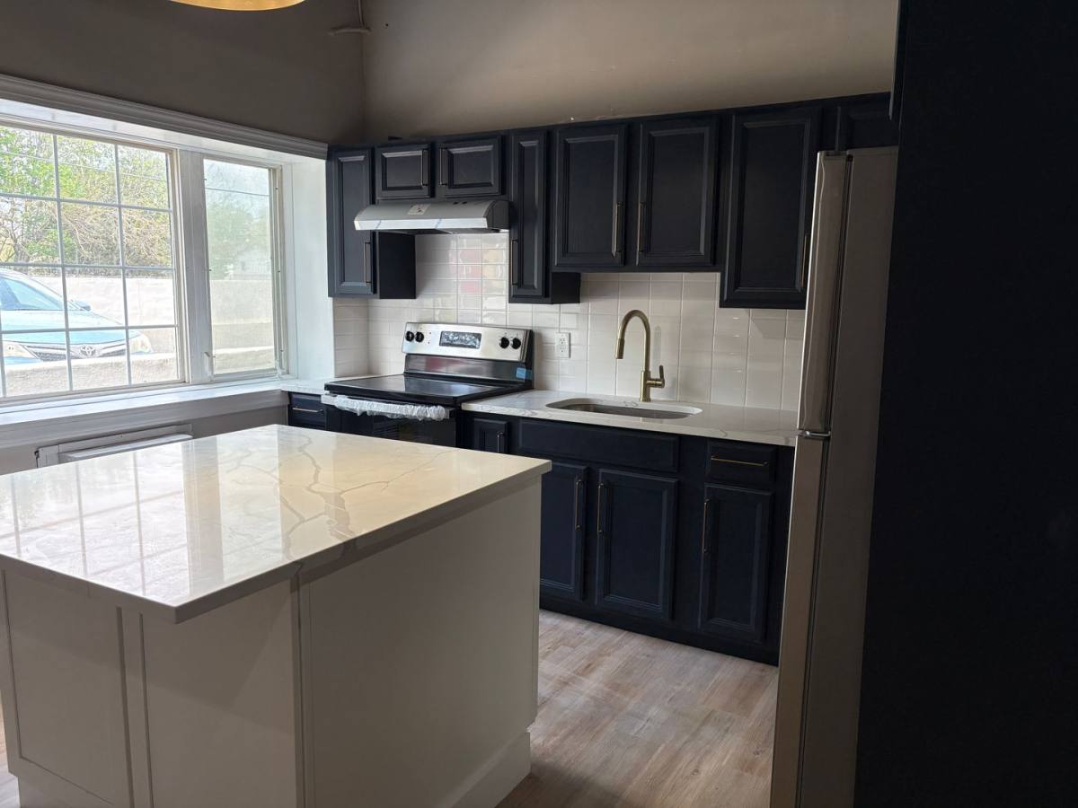 Apartment for rent at 110 Railroad Ave, Hammonton, NJ 08037