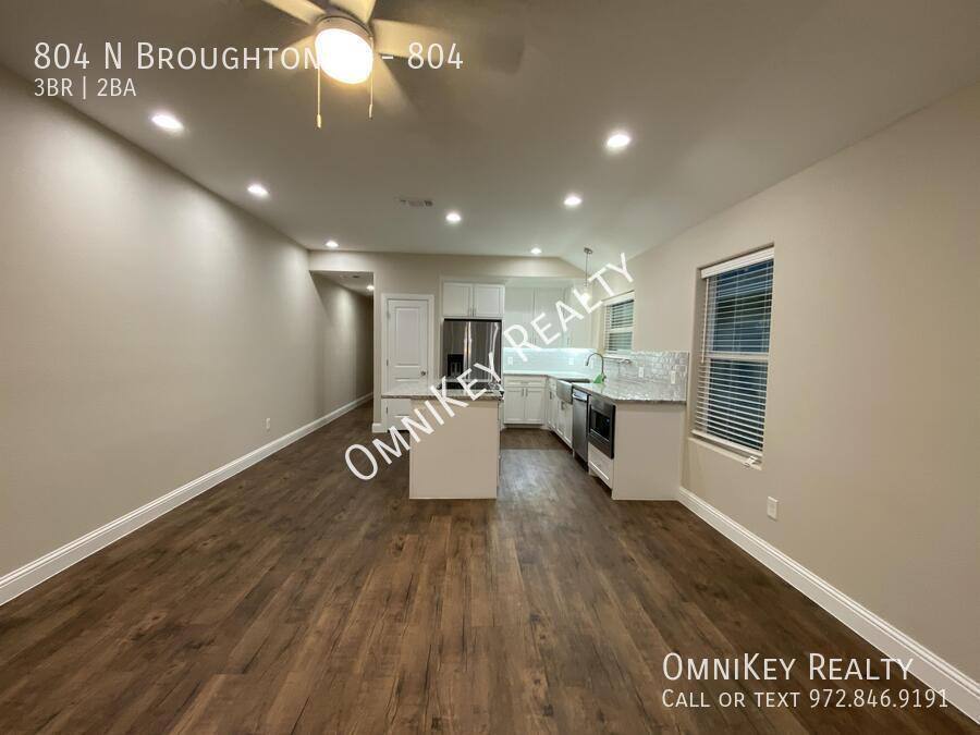 Apartment for rent at 804 N Broughton St #804, Sherman, TX 75090