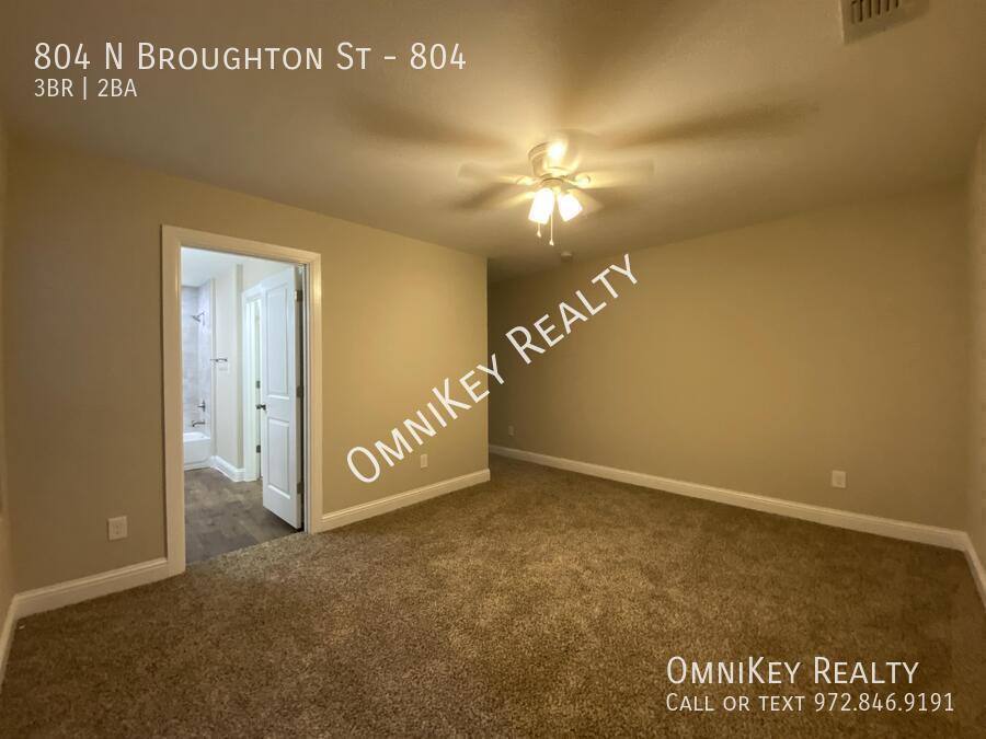 Apartment for rent at 804 N Broughton St #804, Sherman, TX 75090
